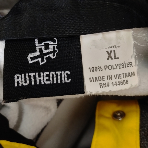 Authentic Iowa Hawkeye Men's Gray Pullover Sweatshirt Size XL - Picture 6 of 6